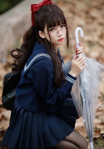 新婚警花参加交换_超清手机在线看