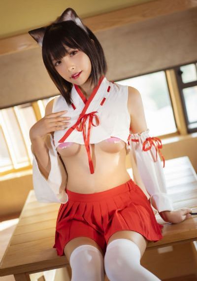 美女的胸100%露出无遮挡