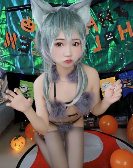 魅魔双腿夹住腰部榨汁的导演是谁_普通话在线观看